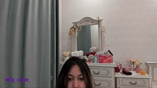 Elly Cute online show from 12, 1, 2025