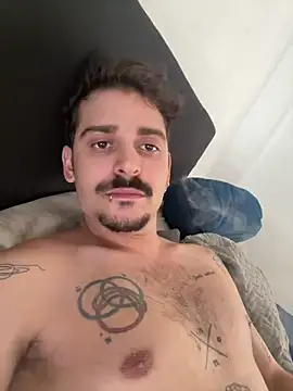 Snapshot of mrtnivnn chatting on 8, 3, 2026 mrtnivnn online show from 8, 3, 2026