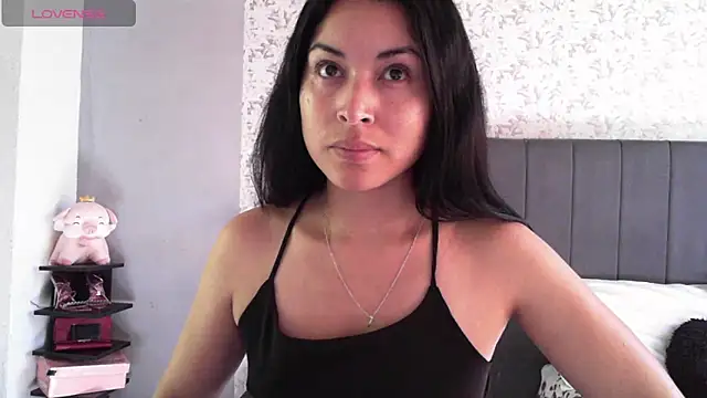 Snapshot of Sweet-Angie chatting on 1, 2, 2025 Sweet-Angie online show from 1, 2, 2025