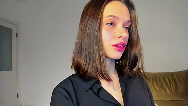 Snapshot of Kossie_ chatting on 24, 11, 2025 Kossie online show from 24, 11, 2025