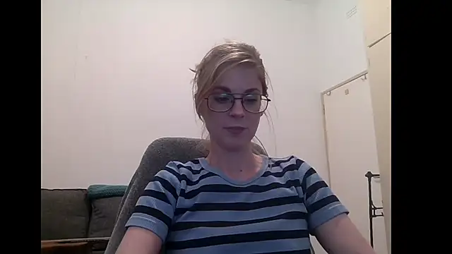 SavannaGirly online show from 17, 9, 2025