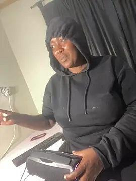 Snapshot of Cardiebae89 chatting on 12, 3, 2026 Cardiebae89 online show from 12, 3, 2026