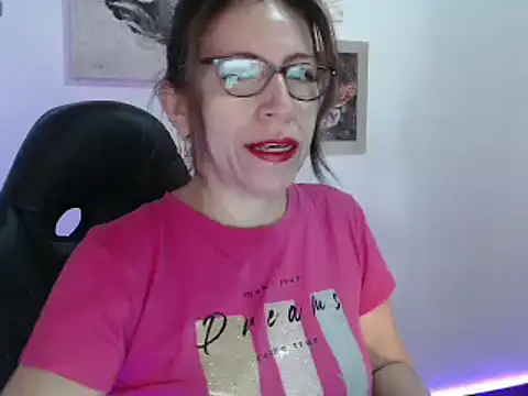 Chayla Ruiz online show from 11, 1, 2025