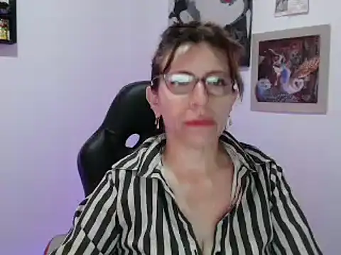 Chayla Ruiz online show from 12, 2, 2025