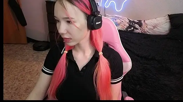 Maya Viola online show from 10, 2, 2026