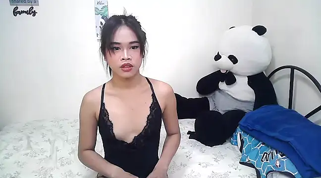 rihanna22 online show from 28, 2, 2025