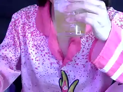 Bee 2k online show from 19, 10, 2025