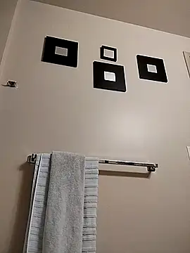 eatmeplease44 online show from 9, 1, 2026