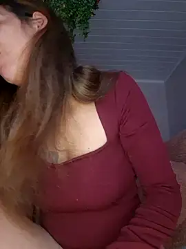 Snapshot of Lola-Roxx chatting on 10, 4, 2026 Lola-Roxx online show from 10, 4, 2026