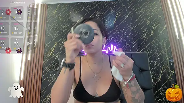 Tamara-evans online show from 31, 10, 2025