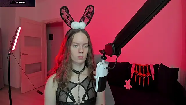 DivineBite online show from 3, 3, 2026