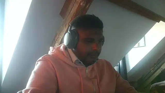 Snapshot of Bandusrilankasexymen chatting on 11, 11, 2025 Bandusrilankasexymen online show from 11, 11, 2025