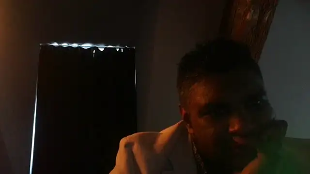 Snapshot of Bandusrilankasexymen chatting on 11, 1, 2026 Bandusrilankasexymen online show from 11, 1, 2026