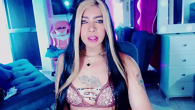 Snapshot of violet_bigcock774 chatting on 19, 10, 2025 violet bigcock774 online show from 19, 10, 2025