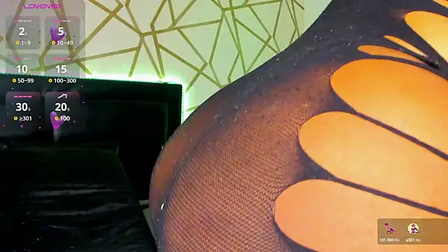 EmilyyRosee  online show from 30, 1, 2025
