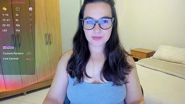 Snapshot of anna_love_hot chatting on 18, 12, 2024 anna love hot online show from 18, 12, 2024