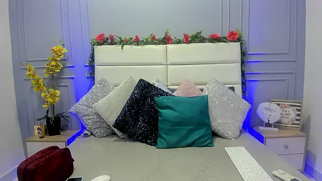 Karlagonzales  online show from 11, 3, 2025