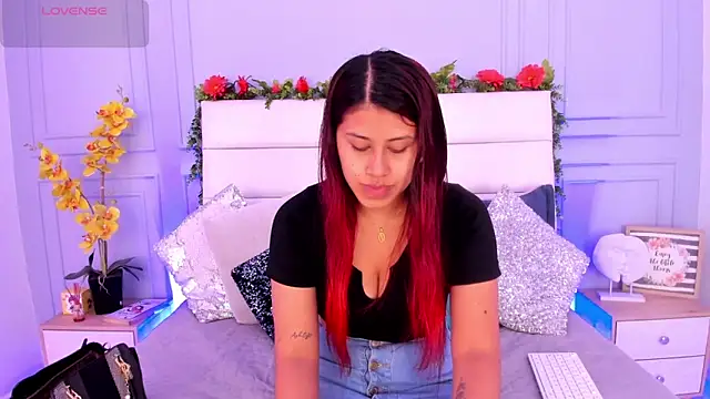 Karlagonzales  online show from 15, 3, 2025