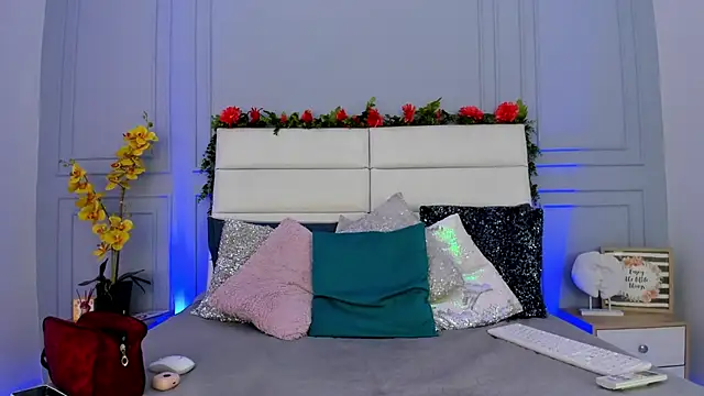 Karlagonzales  online show from 17, 3, 2025