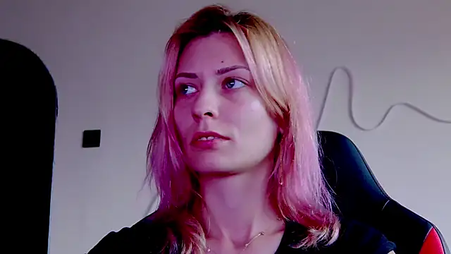 karo123421 online show from 4, 11, 2025