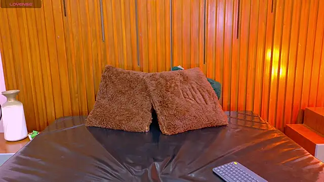 SilvanaCapelli online show from 12, 11, 2025