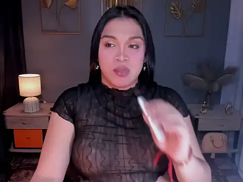 MaxeneCullens online show from 7, 10, 2025