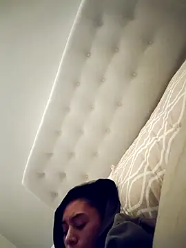 Leaberry online show from 28, 11, 2025