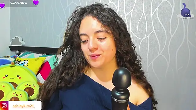 AshleyKim  online show from 27, 3, 2026