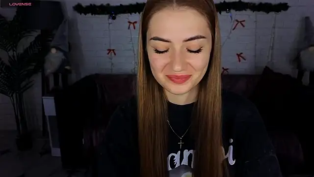 Snapshot of Adelyna_Bird chatting on 26, 12, 2024 Adelyna Bird online show from 26, 12, 2024