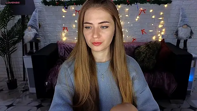 Snapshot of Adelyna_Bird chatting on 29, 12, 2024 Adelyna Bird online show from 29, 12, 2024