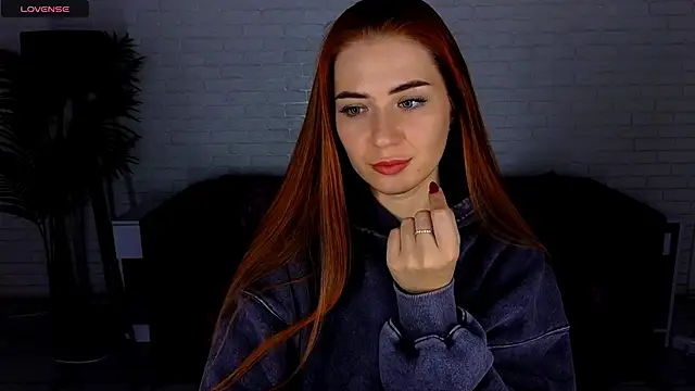 Snapshot of Adelyna_Bird chatting on 3, 2, 2025 Adelyna Bird online show from 3, 2, 2025