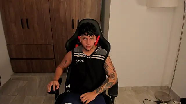 Snapshot of Jake_simons chatting on 28, 10, 2025 Jake simons online show from 28, 10, 2025