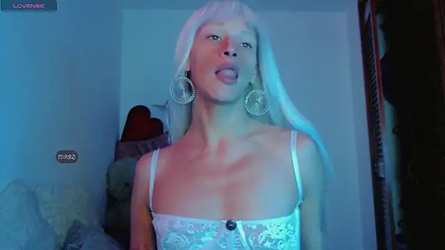 Summer XO online show from 1, 1, 2025