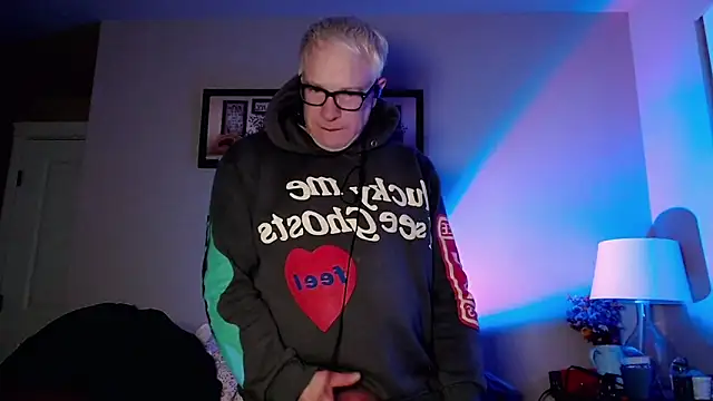 Snarfle82 online show from 2, 12, 2025