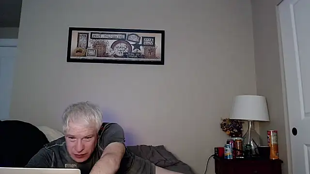 Snarfle82 online show from 13, 12, 2025