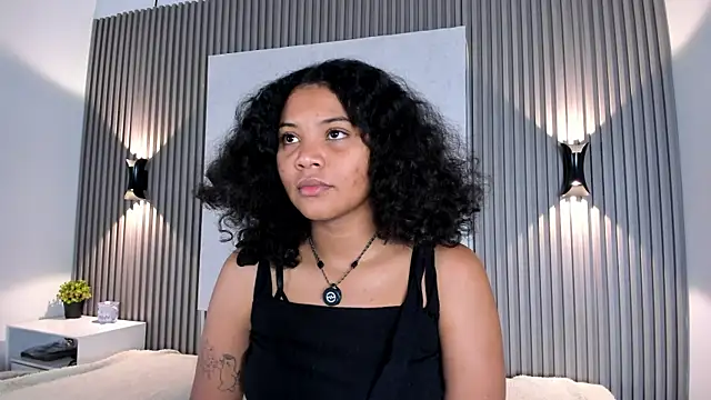 Zafiiraa online show from 4, 2, 2026