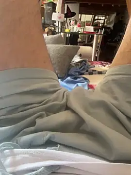 Snapshot of simoninside25 chatting on 20, 9, 2025 simoninside25 online show from 20, 9, 2025