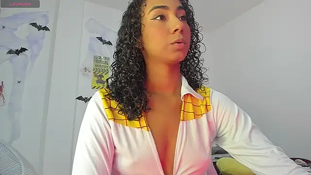 Snapshot of khaliope chatting on 31, 10, 2025 khaliope online show from 31, 10, 2025