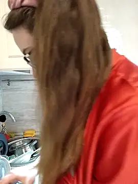 Snapshot of DienkaGreen chatting on 14, 12, 2025 DienkaGreen online show from 14, 12, 2025