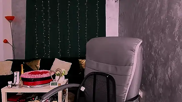 Snapshot of XoniaGraceful chatting on 21, 1, 2025 XoniaGraceful online show from 21, 1, 2025