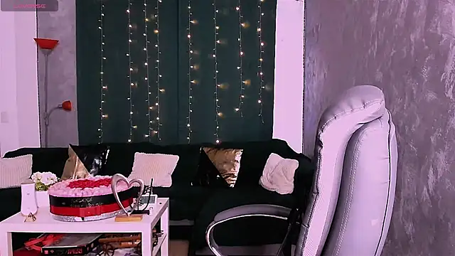 Snapshot of XoniaGraceful chatting on 3, 10, 2025 XoniaGraceful online show from 3, 10, 2025