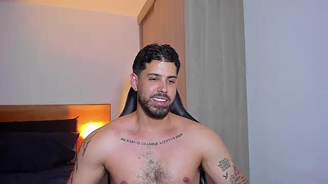 Snapshot of Justyn_Torres chatting on 4, 12, 2024 Justyn Torres online show from 4, 12, 2024