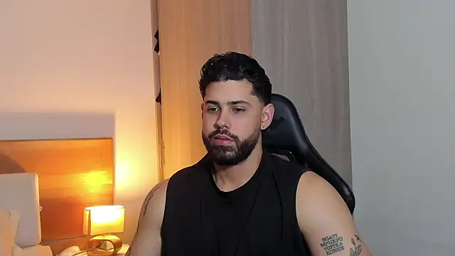 Snapshot of Justyn_Torres chatting on 1, 3, 2025 Justyn Torres online show from 1, 3, 2025