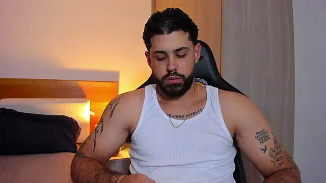 Snapshot of Justyn_Torres chatting on 5, 3, 2025 Justyn Torres online show from 5, 3, 2025