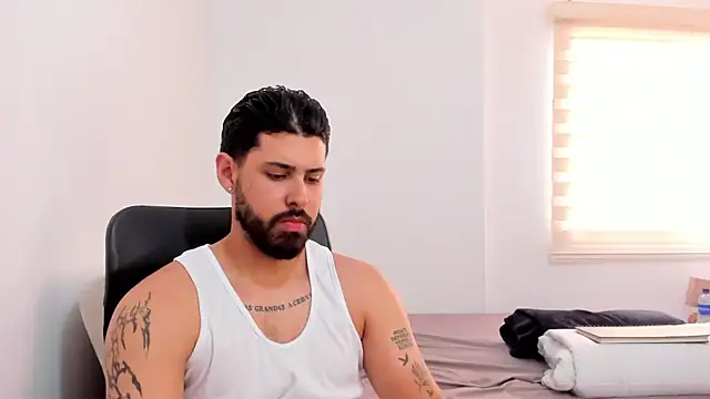 Snapshot of Justyn_Torres chatting on 17, 9, 2025 Justyn Torres online show from 17, 9, 2025