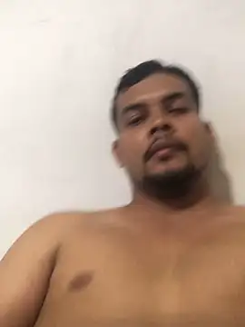 Snapshot of ElsecretodeBruno chatting on 28, 2, 2025 ElsecretodeBruno online show from 28, 2, 2025