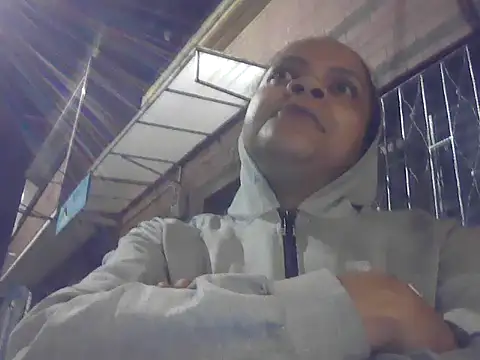 Snapshot of BayleyBanks chatting on 16, 9, 2025 BayleyBanks online show from 16, 9, 2025