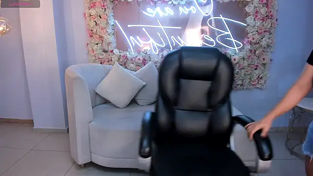 MarieJaneX online show from 28, 2, 2025