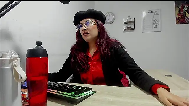 Scarlett Sen online show from 5, 3, 2025