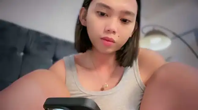 Snapshot of GenesisCastillano chatting on 10, 2, 2025 GenesisCastillano online show from 10, 2, 2025